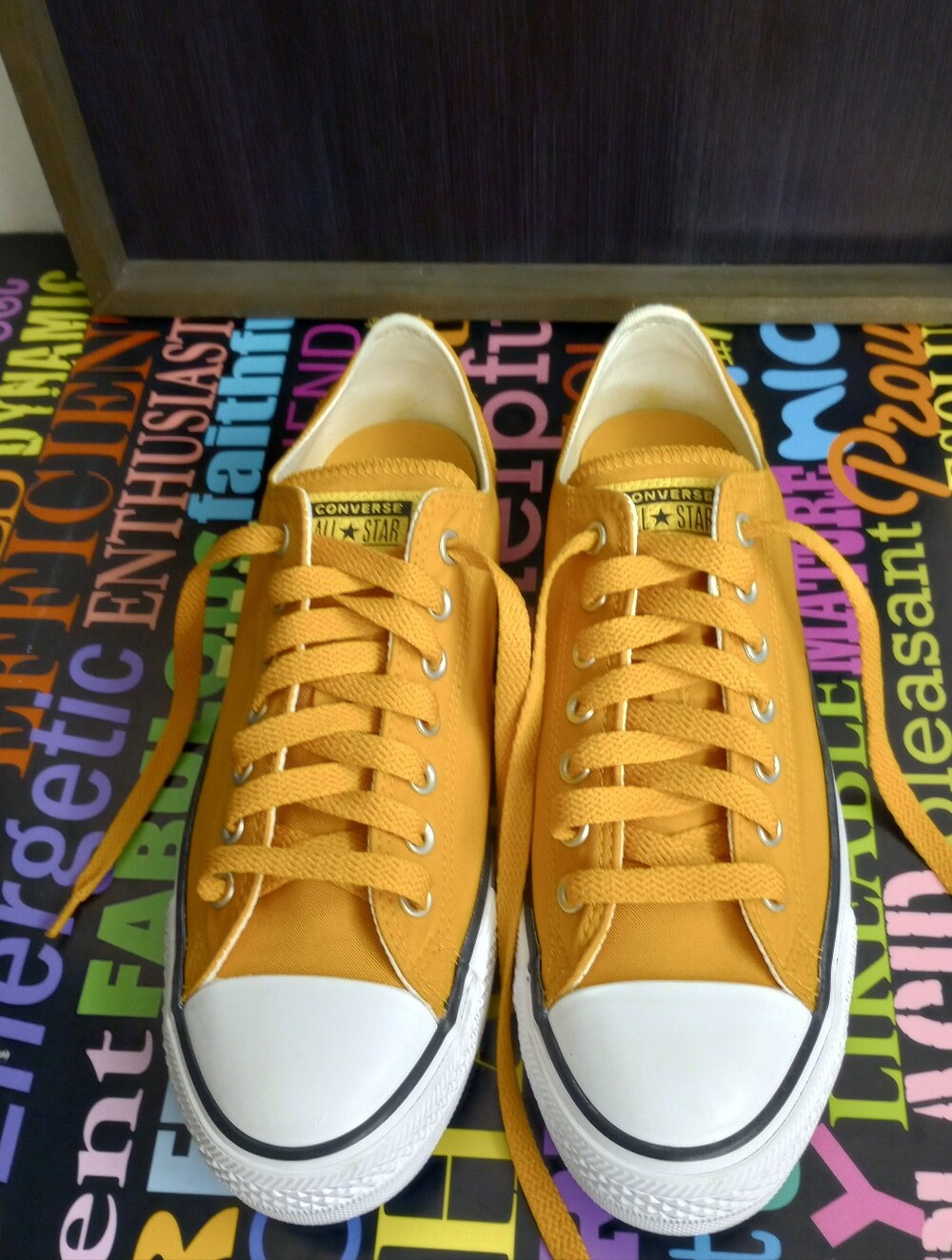 Classic Orange 🧡 Converse Sneakers!.
